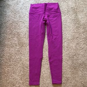 Lululemon pink/magenta wonder unders (?)